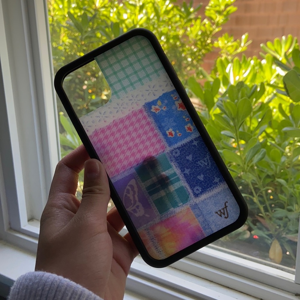 ~NEED GONE~ Wildflower Patchwork IPhone 11